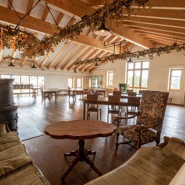 Weitere Sitzplätze in der "kleinen Lounge" // Brauerei Wieninger Seminar- & Tagungsraum